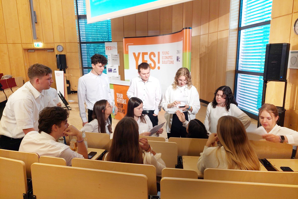 „Rooting for jobs“ beim Bundesfinale LaurentiusGymnasium