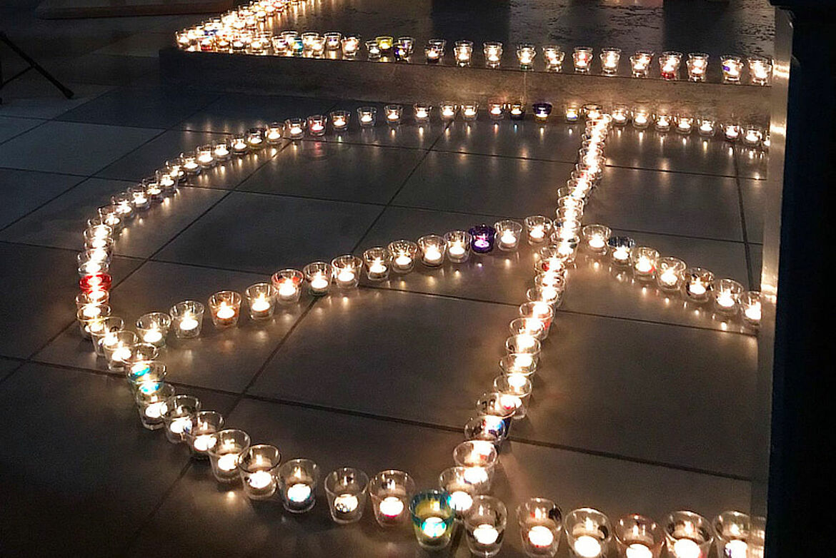 1000-Kerzen-Friedensandacht