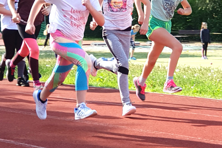 Wir laufen für Kinder | Laurentius-Gymnasium